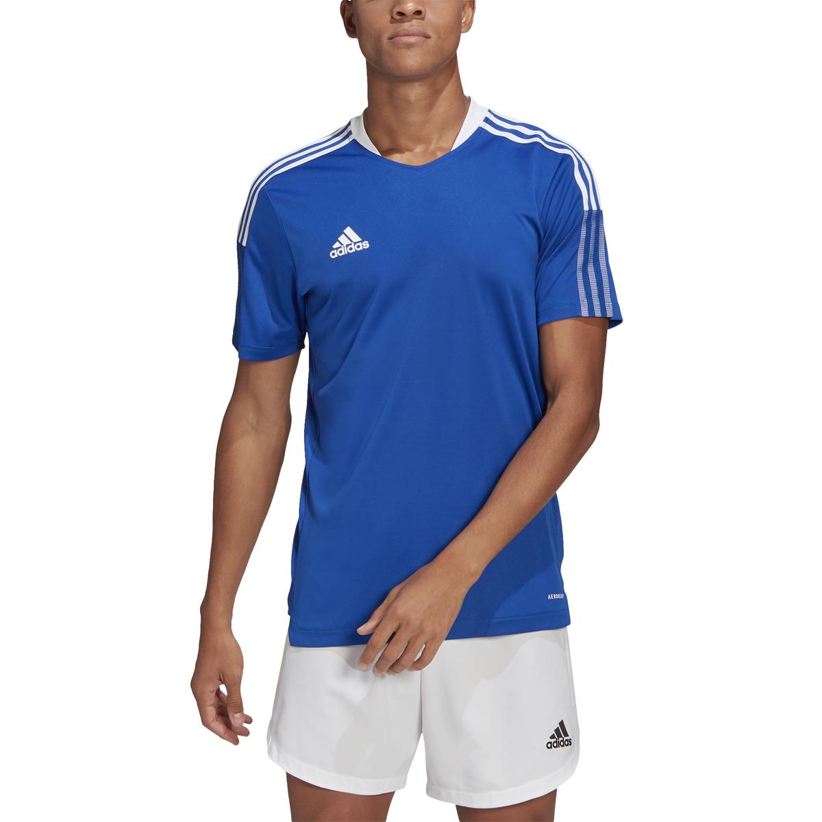 product/g/m/gm7589_app_on-model_front_white.jpg