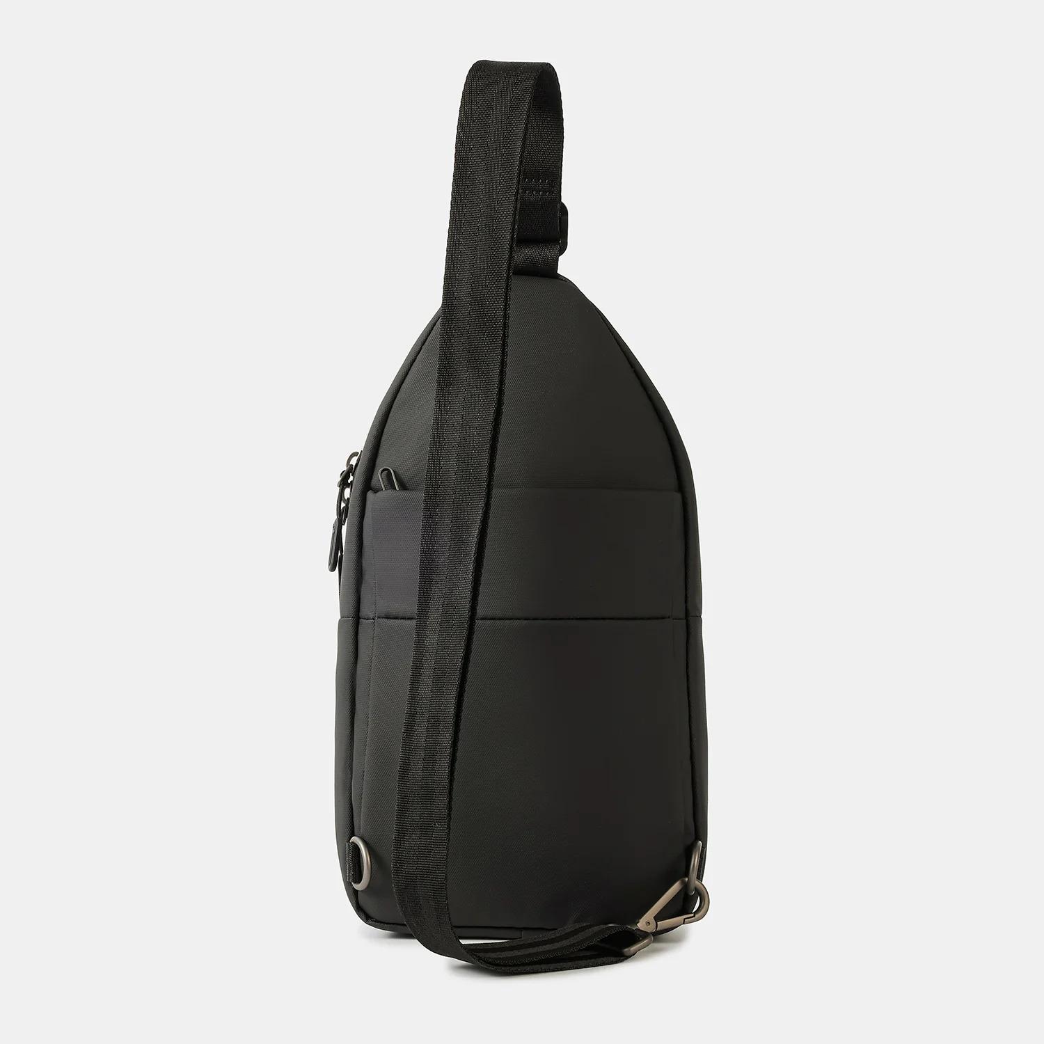 product/h/e/hedgren_hcmbp16_003-01_black_3.jpg