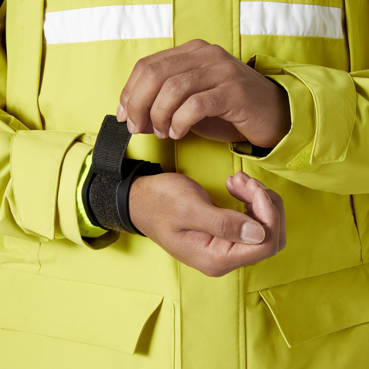 product/h/e/helly-hansen_34484-410_cyber-lime_4.jpg