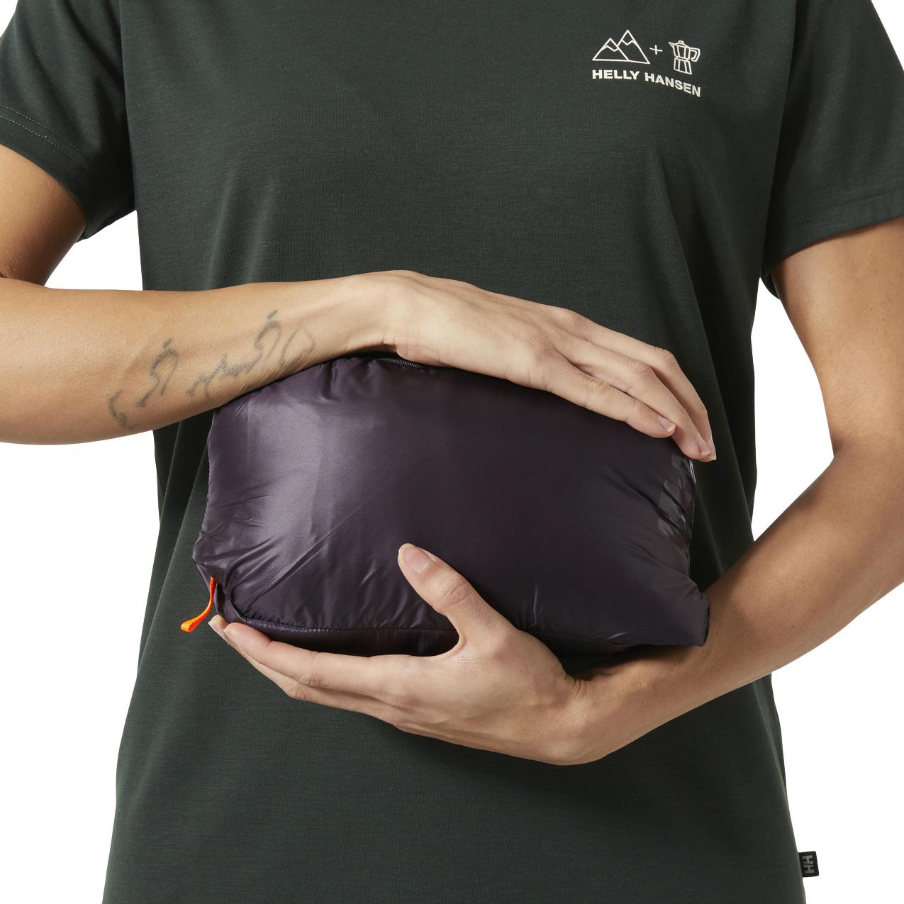 product/h/e/helly-hansen_63383-654_smoked-purple_1.jpg