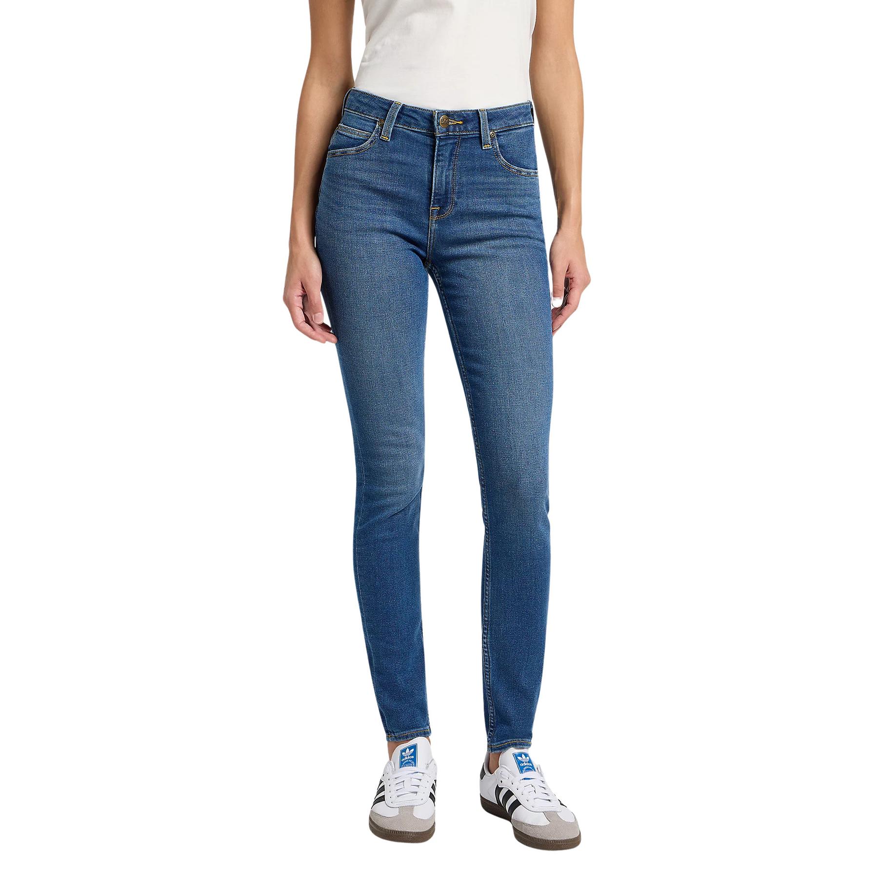 product/l/e/lee_112360026_mid-martha_1.jpg