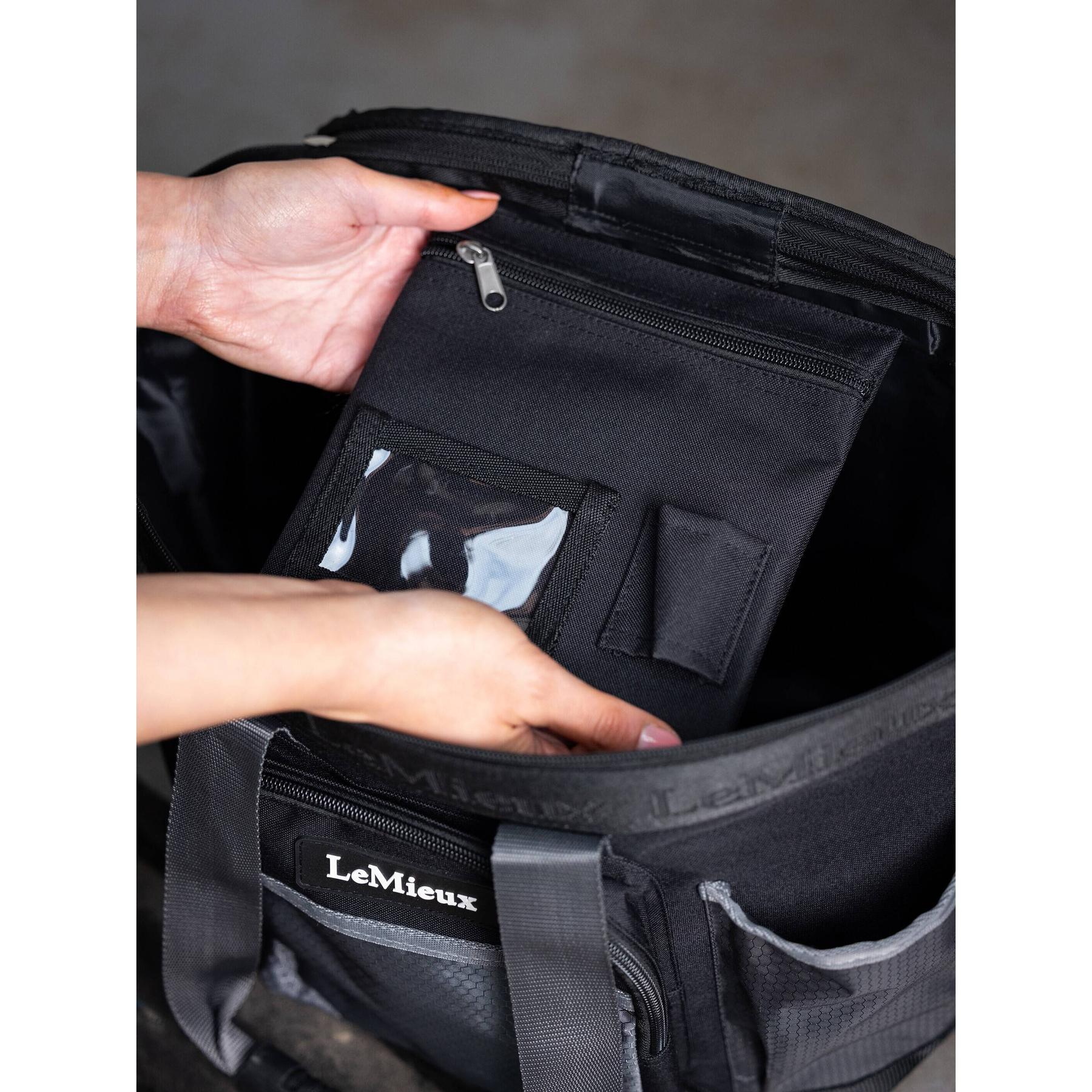 product/l/e/lemieux_it04968001_black_4.jpg