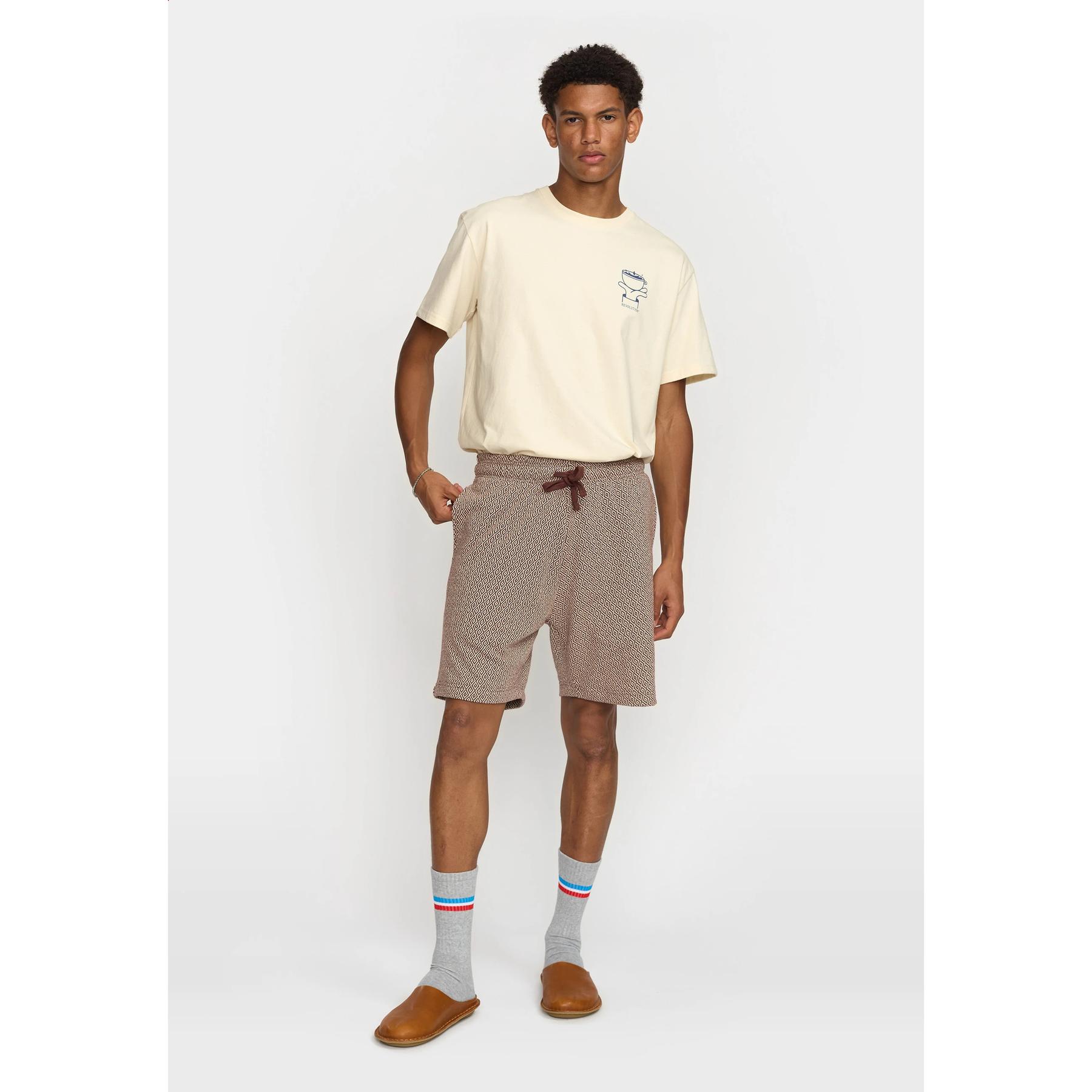 product/r/e/revolution_4072-brown_brown_3.jpg