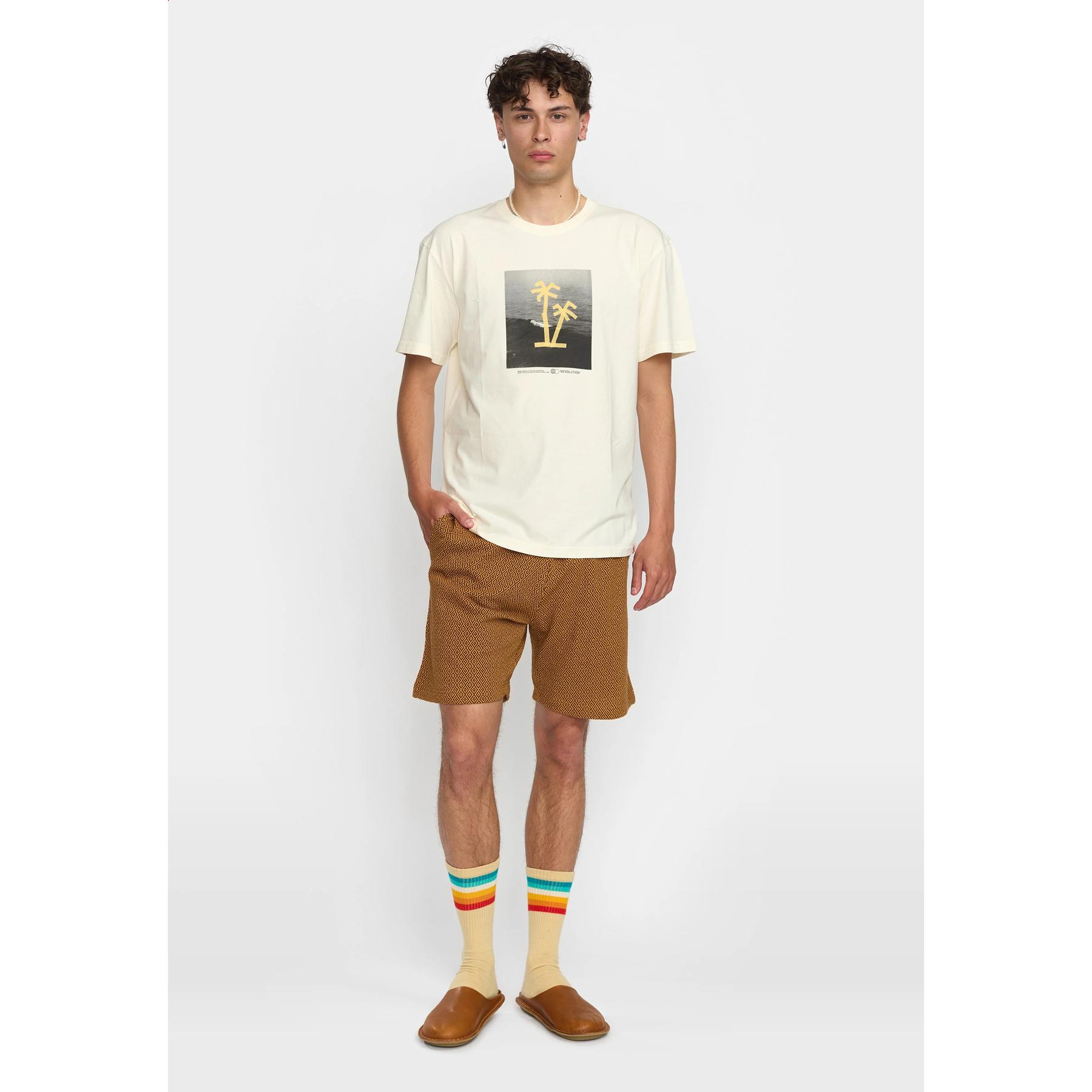 product/r/e/revolution_4072-yellow_yellow_3.jpg