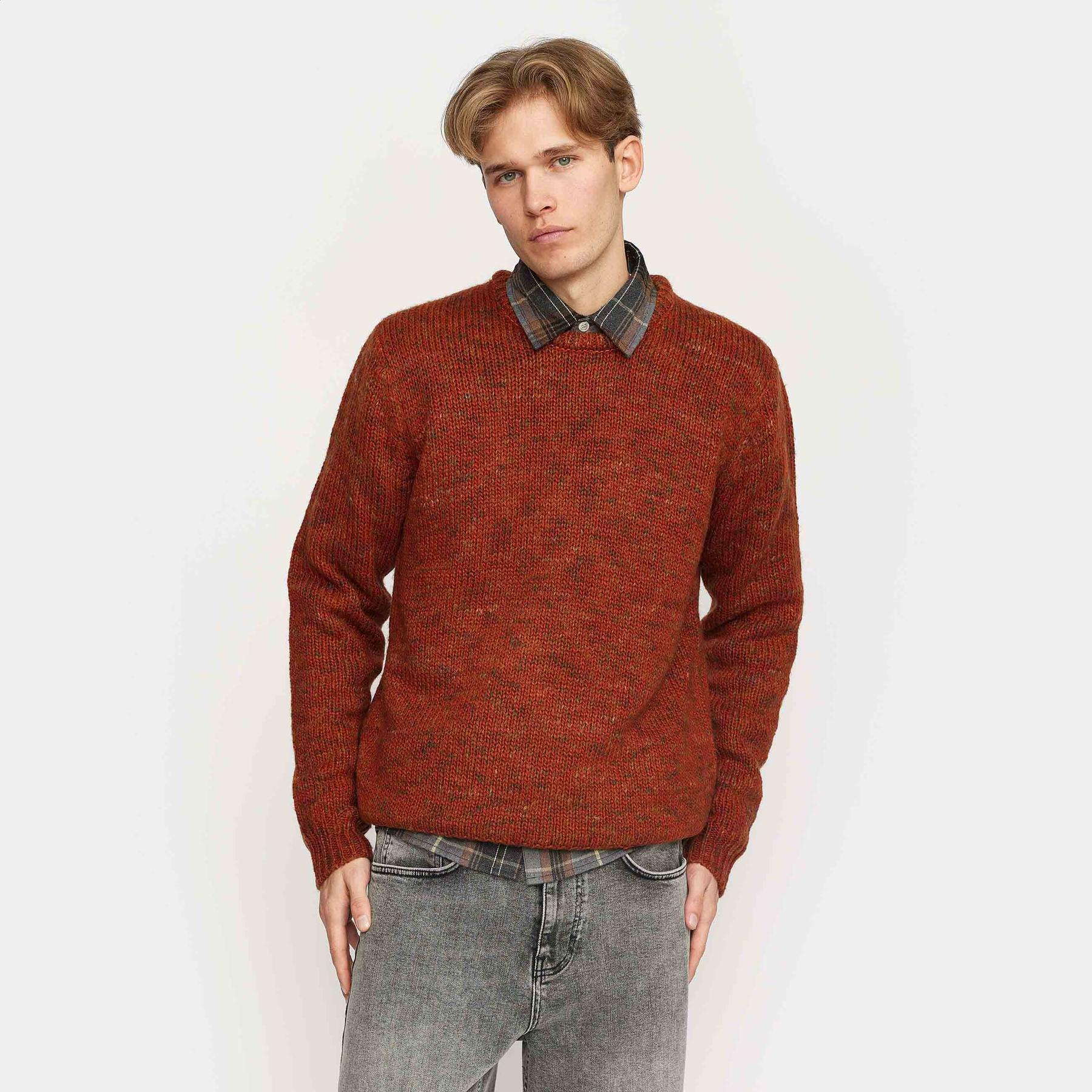 product/r/e/revolution_6528-darkred_darkred_3.jpg