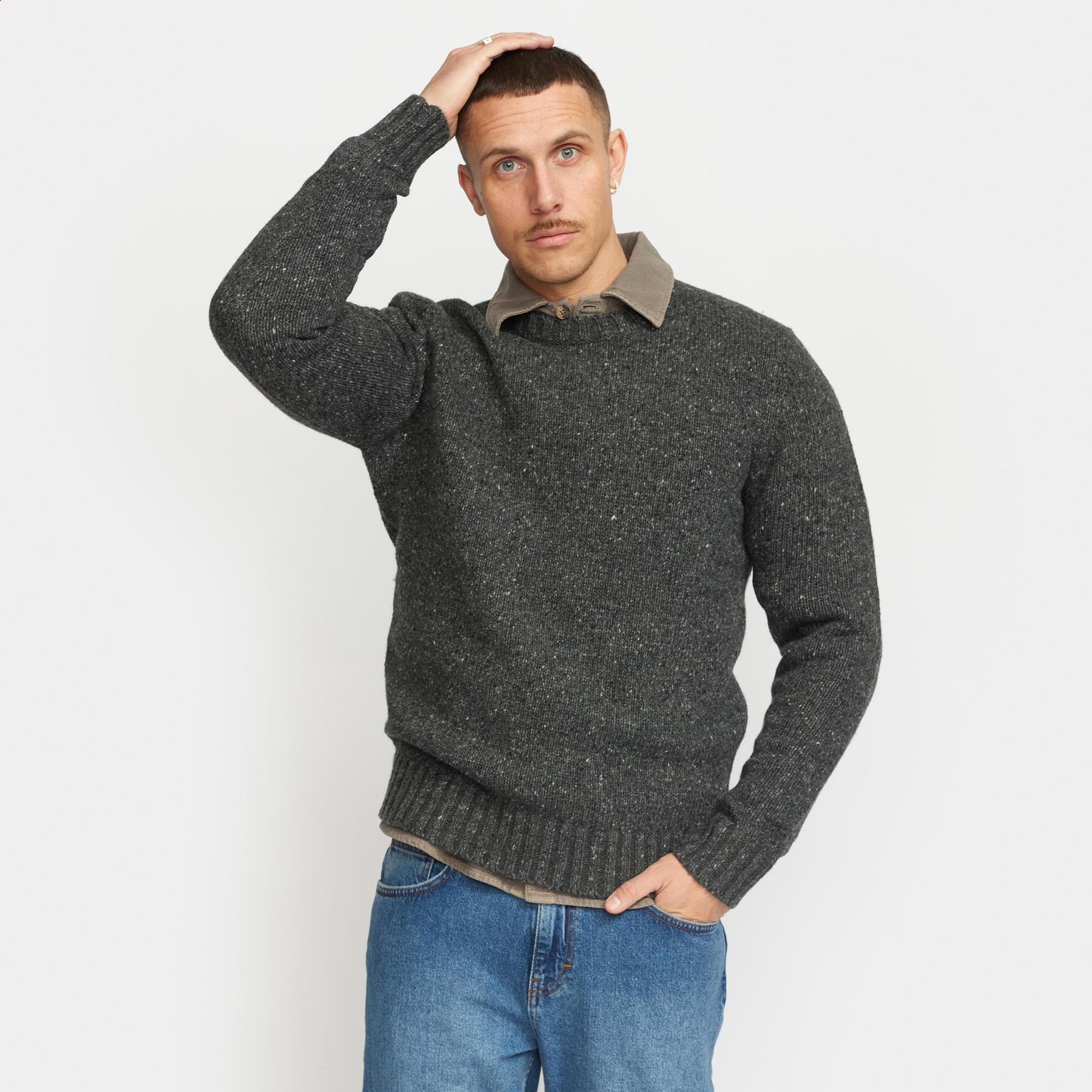 product/r/e/revolution_6538-black_black_4.jpg
