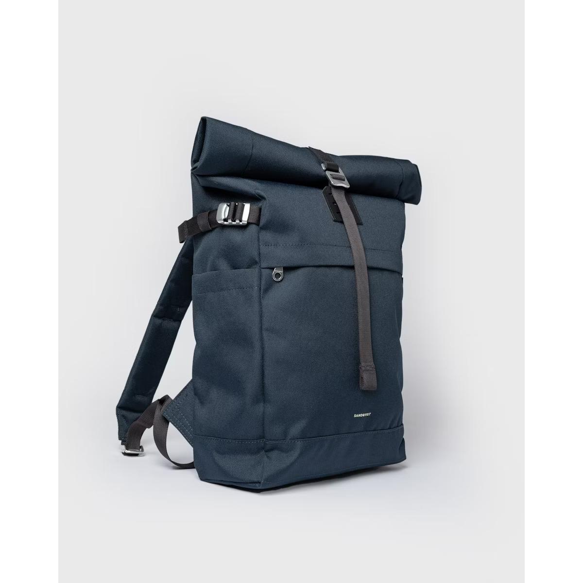 product/s/a/sandqvist_251404554_navy-with-black-leather_2.jpg