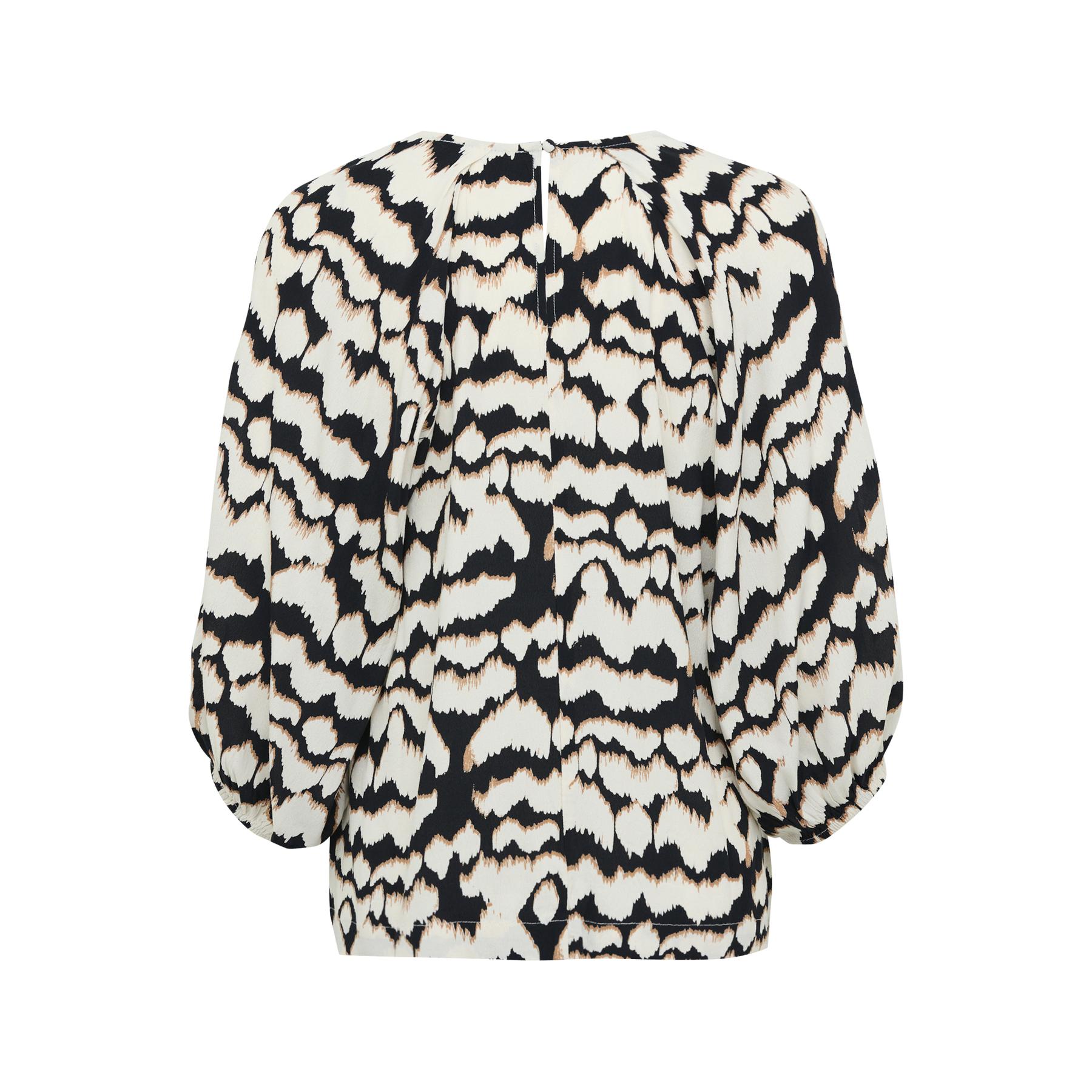 product/s/o/soaked-in-luxury_30407647-303155_1.jpg