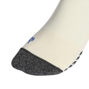product/2/0/2025_09_adidas_jy0132_2_hardware_photography_detail_view_1_white.jpg