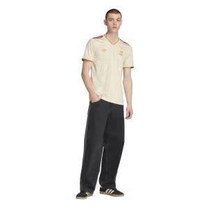 product/2/0/2025_adidas_ji7303_9_apparel_on_model_walking_view_transparent.jpg