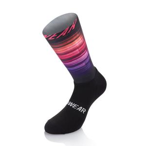 724881-chaussettes-de-compression-mb-wear-aero-fast-fast-red