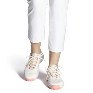 product/a/d/adidas_gv9398_11_footwear_on_model_front_view_white.jpg