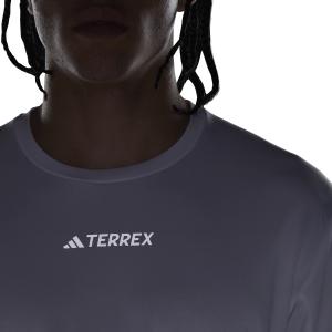 product/a/d/adidas_hm4047_9_apparel_on_model_detail_view_3_white-nw032724.jpg