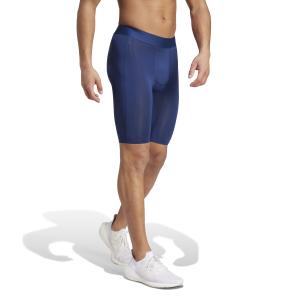 product/a/d/adidas_hp0615_5_apparel_on_model_walking_view_white-nw0324.jpg