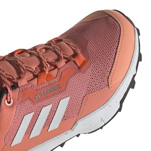 product/a/d/adidas_hq1047_8_footwear_photography_detail_view_1_white.jpg