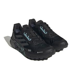 product/a/d/adidas_hr1145_6_footwear_photography_front_lateral_top_view_white_000.jpg