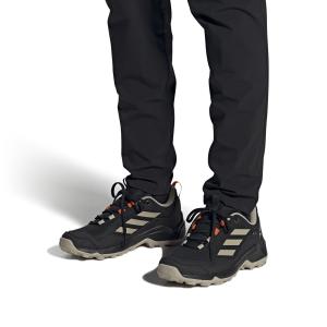 product/a/d/adidas_id7851_11_footwear_on_model_front_view_white.jpg