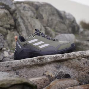 product/a/d/adidas_ig8861_14_footwear_photography_heromrktng_view_3.jpg