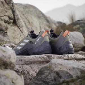product/a/d/adidas_ig8861_17_footwear_photography_heromrktng_view_6.jpg