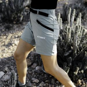 product/a/d/adidas_ij8302_12_apparel_photography_heromrktng_view_3_white.jpg