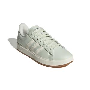 product/a/d/adidas_jh8679_6_footwear_photography_front_lateral_top_view_white-nw091625.jpg