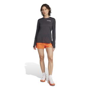 product/a/d/adidas_jl6341_5_apparel_on_model_standard_outfit_view_white.jpg