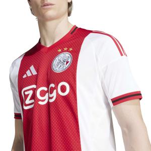 product/a/d/adidas_jp1448_7_apparel_on_model_detail_view_1_white.jpg