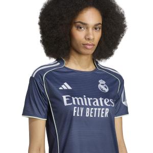 product/a/d/adidas_jp3943_6_apparel_on_model_detail_view_1_white.jpg