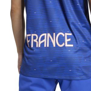 product/a/d/adidas_jp4256_6_apparel_on_model_detail_view_2_white.jpg