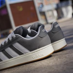 product/a/d/adidas_jr0542_20_footwear_photography_heromrktng_view_9-nw091625.jpg