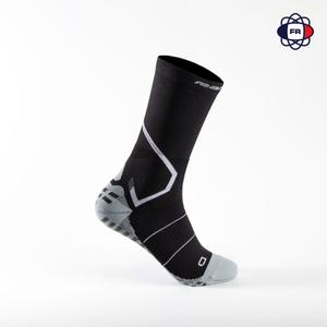 cho7100402-chaussettes-antiderapantes-ranna-r-one-grip-2-0-noir-blanc