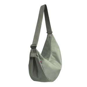 ba0091xx-605-sac-bandouliere-got-bag-moon-large-bass-12-l