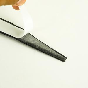 9332297003282-grip-gryphon-cushion-black-tu