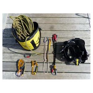 pz-pack-avao1-v4-pack-ascension-preparateur-petzl-v4-avao-noir