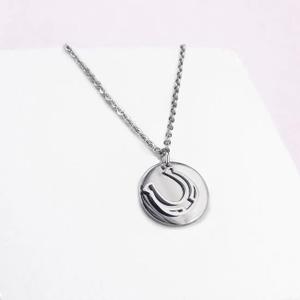 pt-pe-03-dp-ss-00-xx-pendentif-fer-a-cheval-avec-breloques-femme-ponytail-co-steel-tu