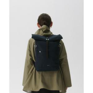 product/s/a/sandqvist_251404554_navy-with-black-leather_6.jpg