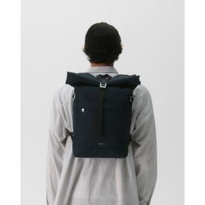 product/s/a/sandqvist_251404554_navy-with-black-leather_7.jpg